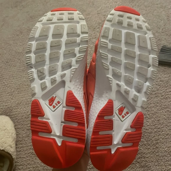 Nike Huarache - Picture 3 of 5